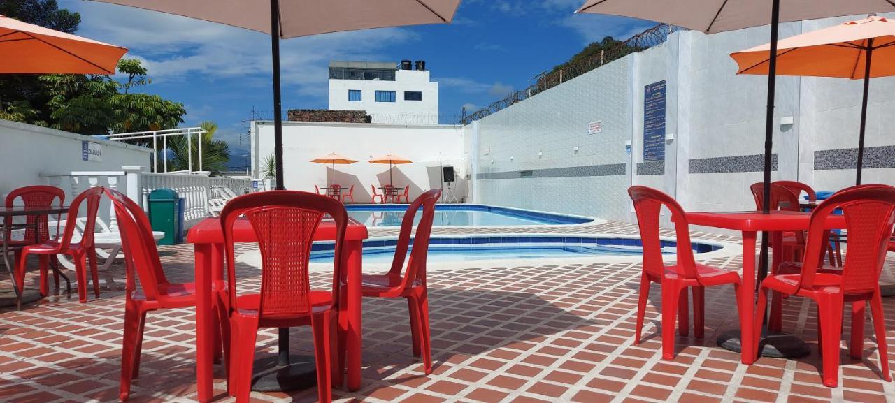 Hotel Emperador Barbosa  Esterno foto