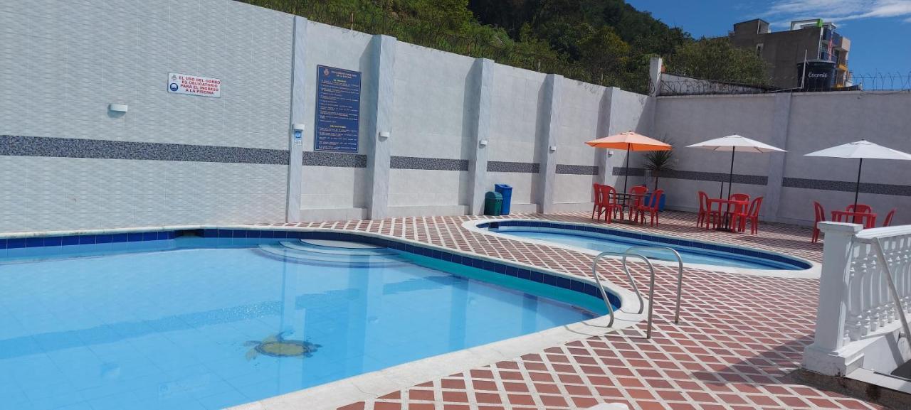 Hotel Emperador Barbosa  Esterno foto