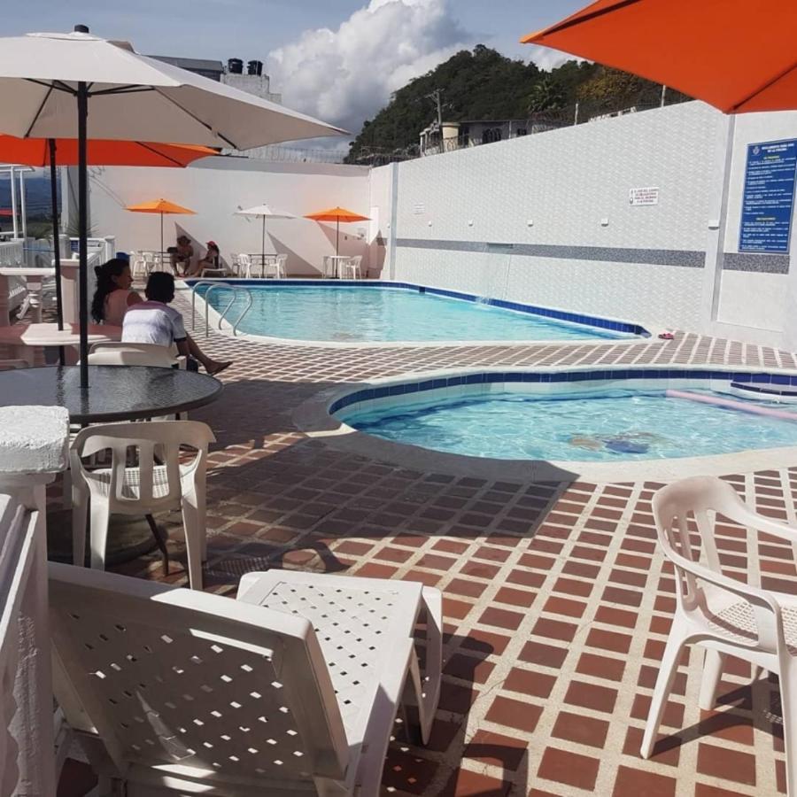 Hotel Emperador Barbosa  Esterno foto